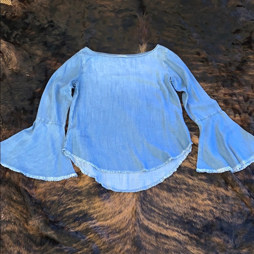 Cloth & Stone chambray bell sleeve shirt sz. M